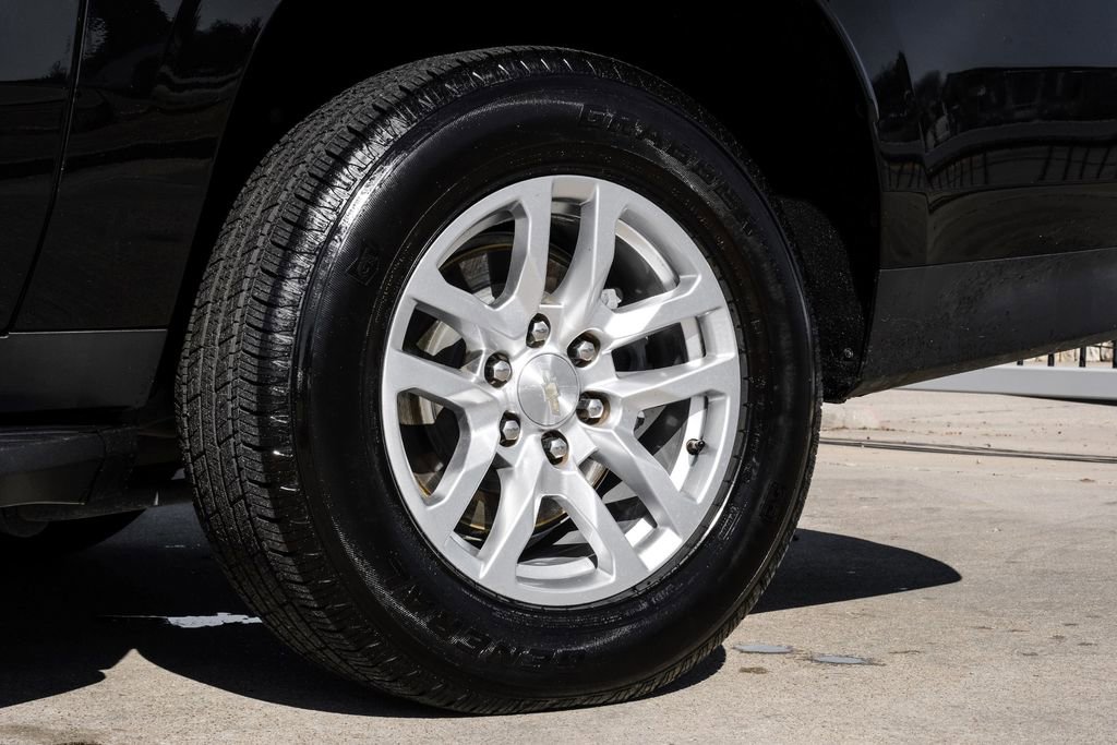 Used 2023 Chevrolet Suburban LS image 56