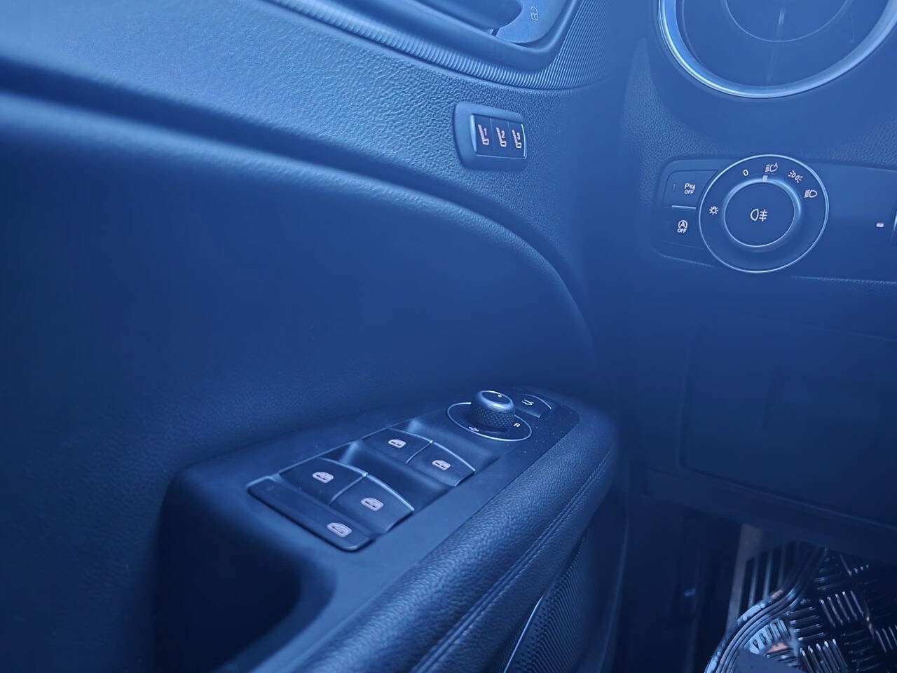 Used 2018 Alfa Romeo Stelvio Sport w/ Quick Order Package 22J Sport image 47