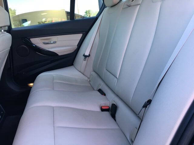 Used 2015 BMW 328d xDrive Sedan AWD/4WD image 12