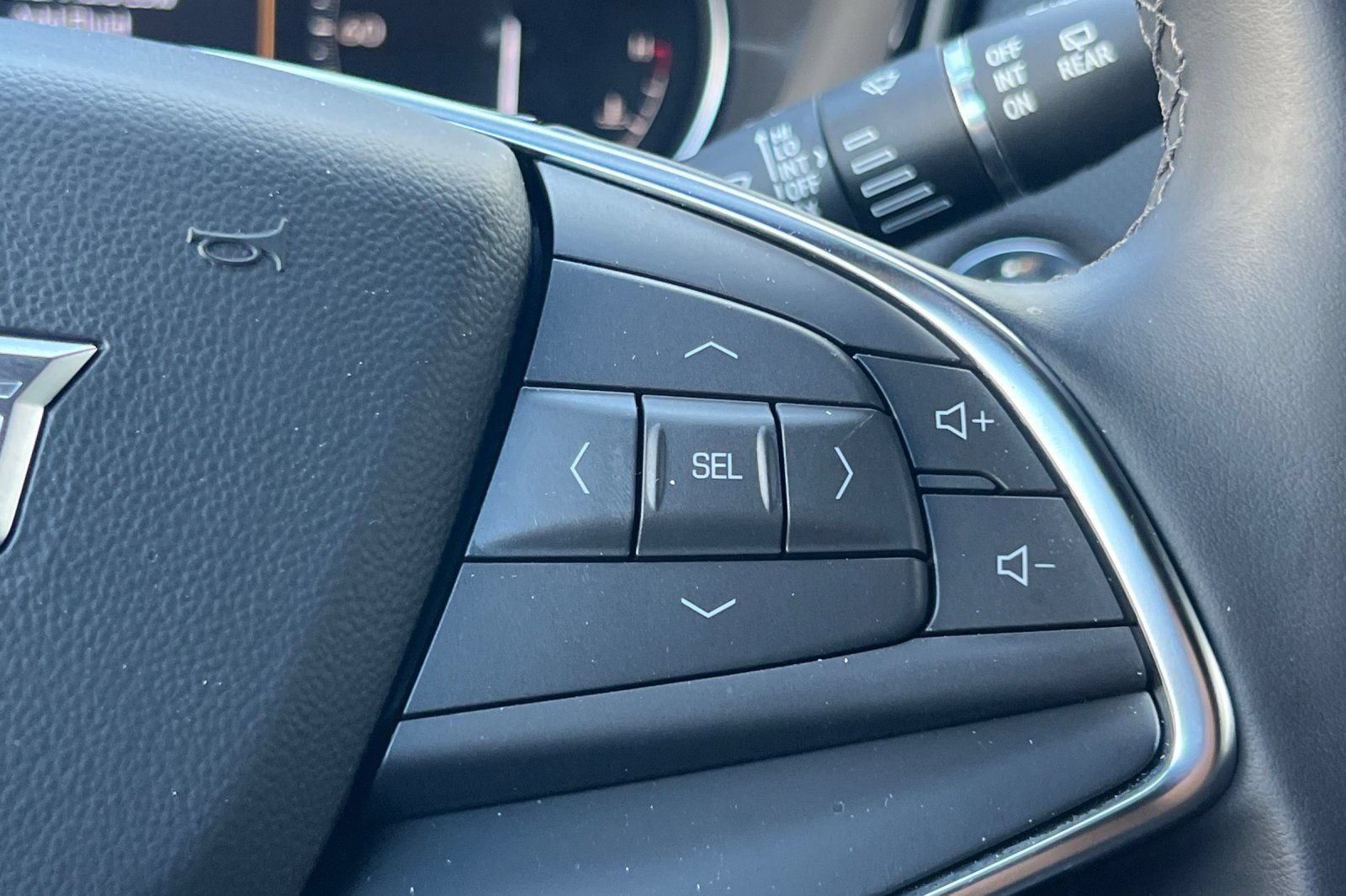 Used 2025 Cadillac XT5 Luxury w/ LPO, Floor Liner Package FWD image 36