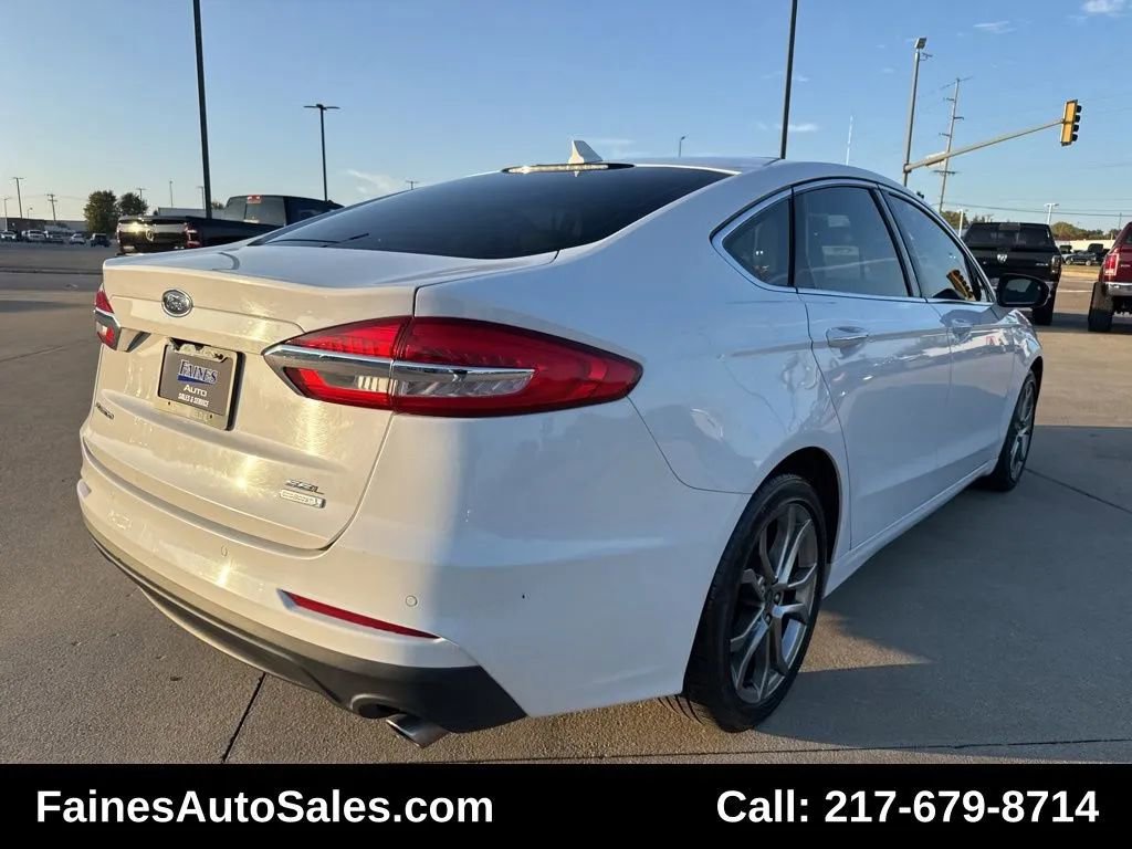 Used 2019 Ford Fusion SEL FWD image 18