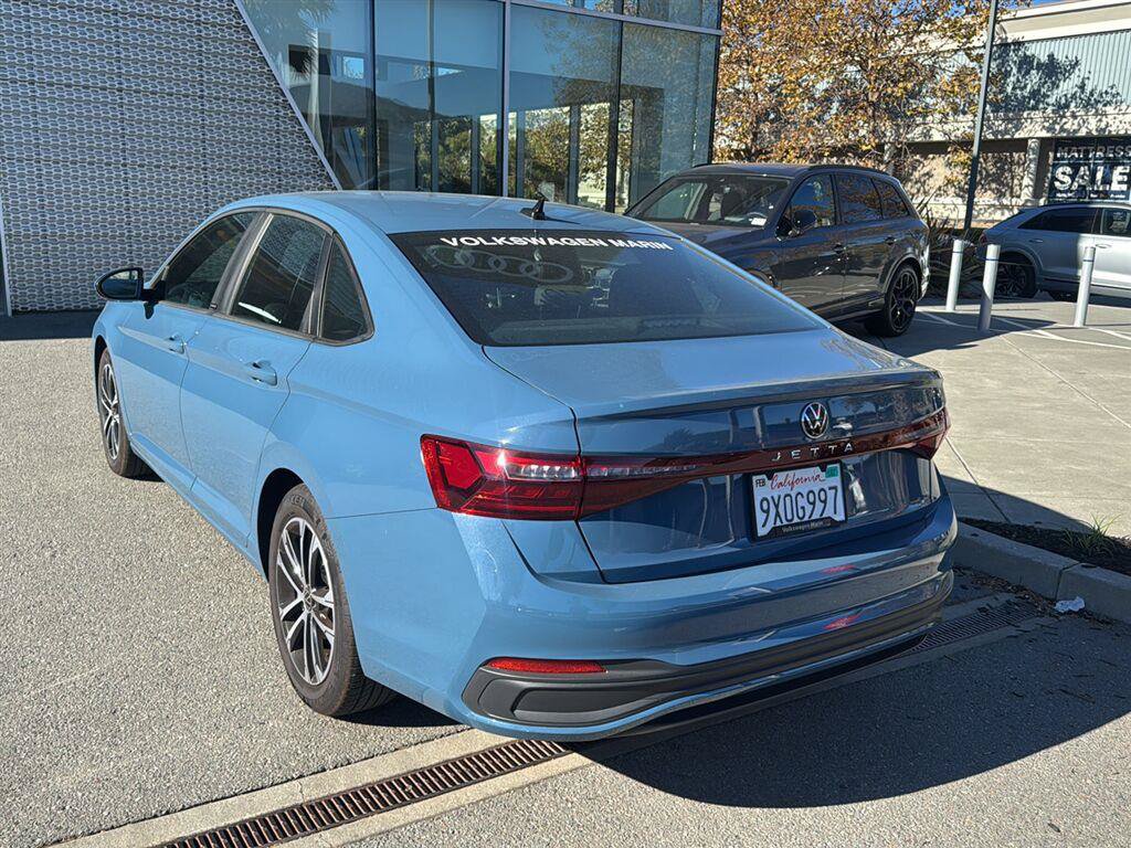 Used 2026 Volkswagen Jetta Sport FWD image 8