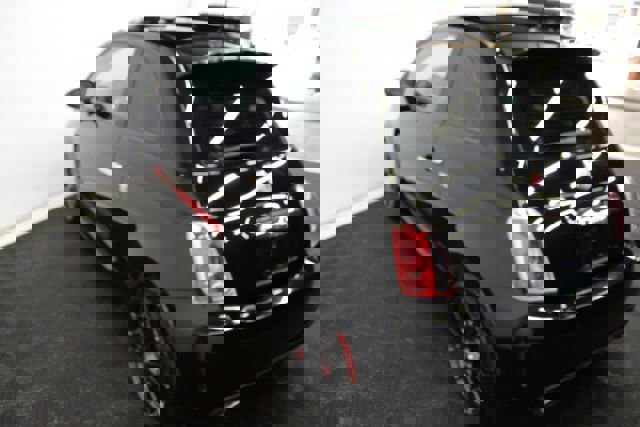 Used 2015 FIAT 500 Abarth w/ Beats Audio Package image 7