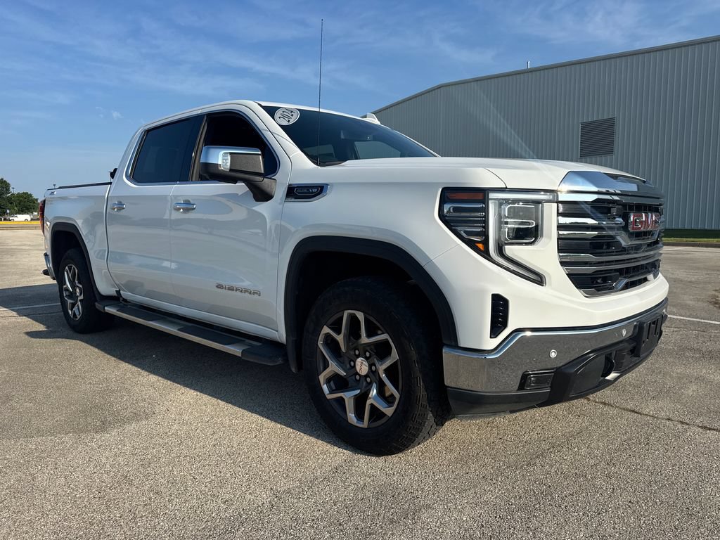Used 2024 GMC Sierra 1500 SLT w/ SLT Premium Plus Package AWD/4WD image 9