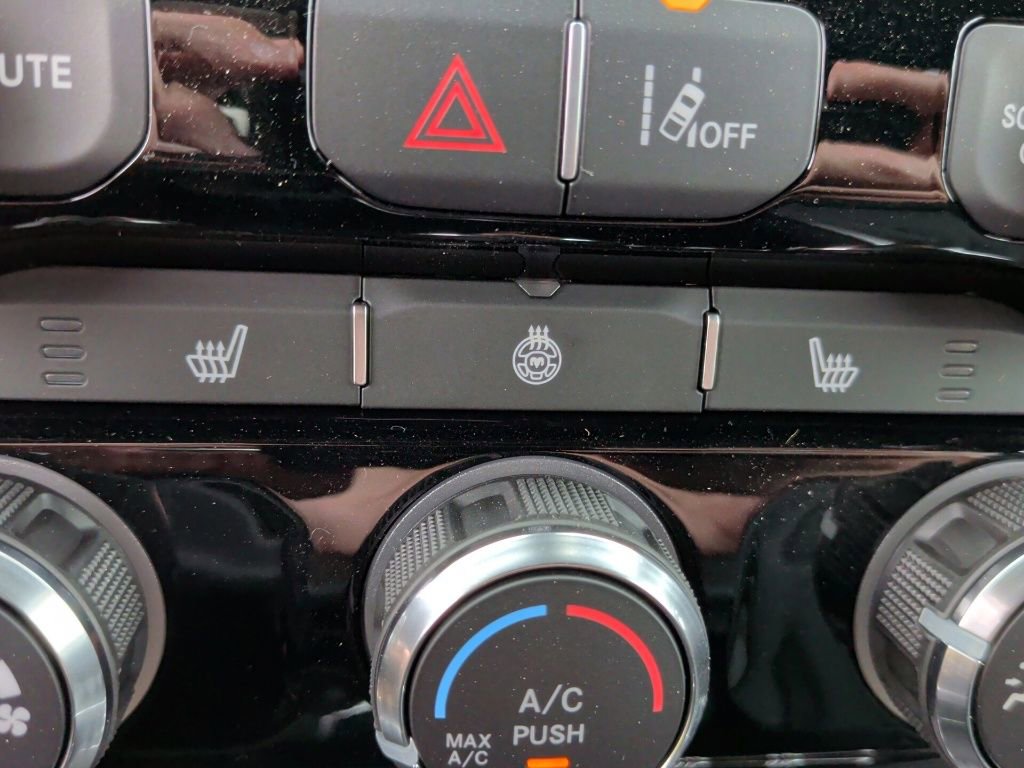 New 2026 RAM 1500 4x4 Crew Cab image 26