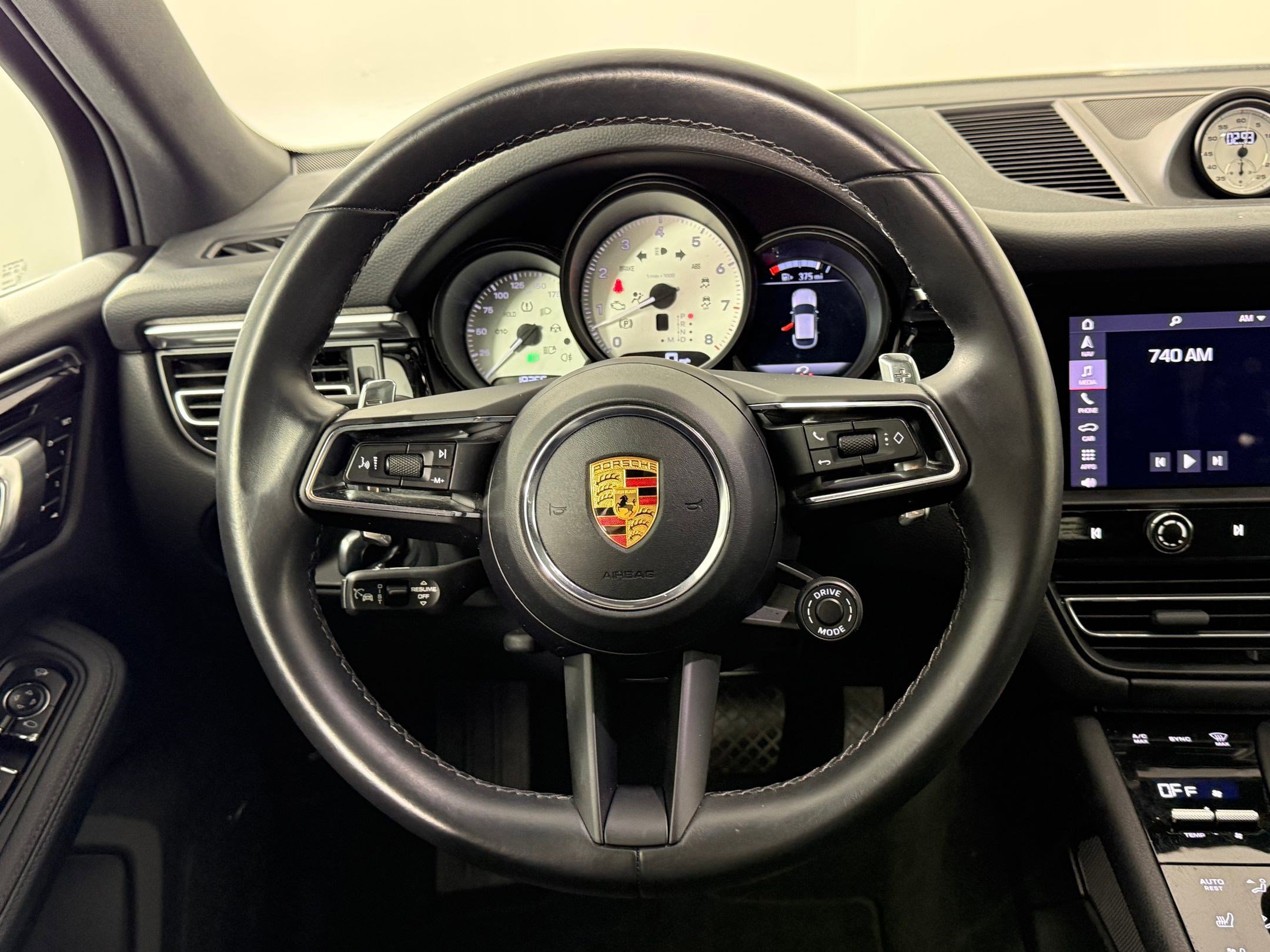 Certified 2023 Porsche Macan S image 21