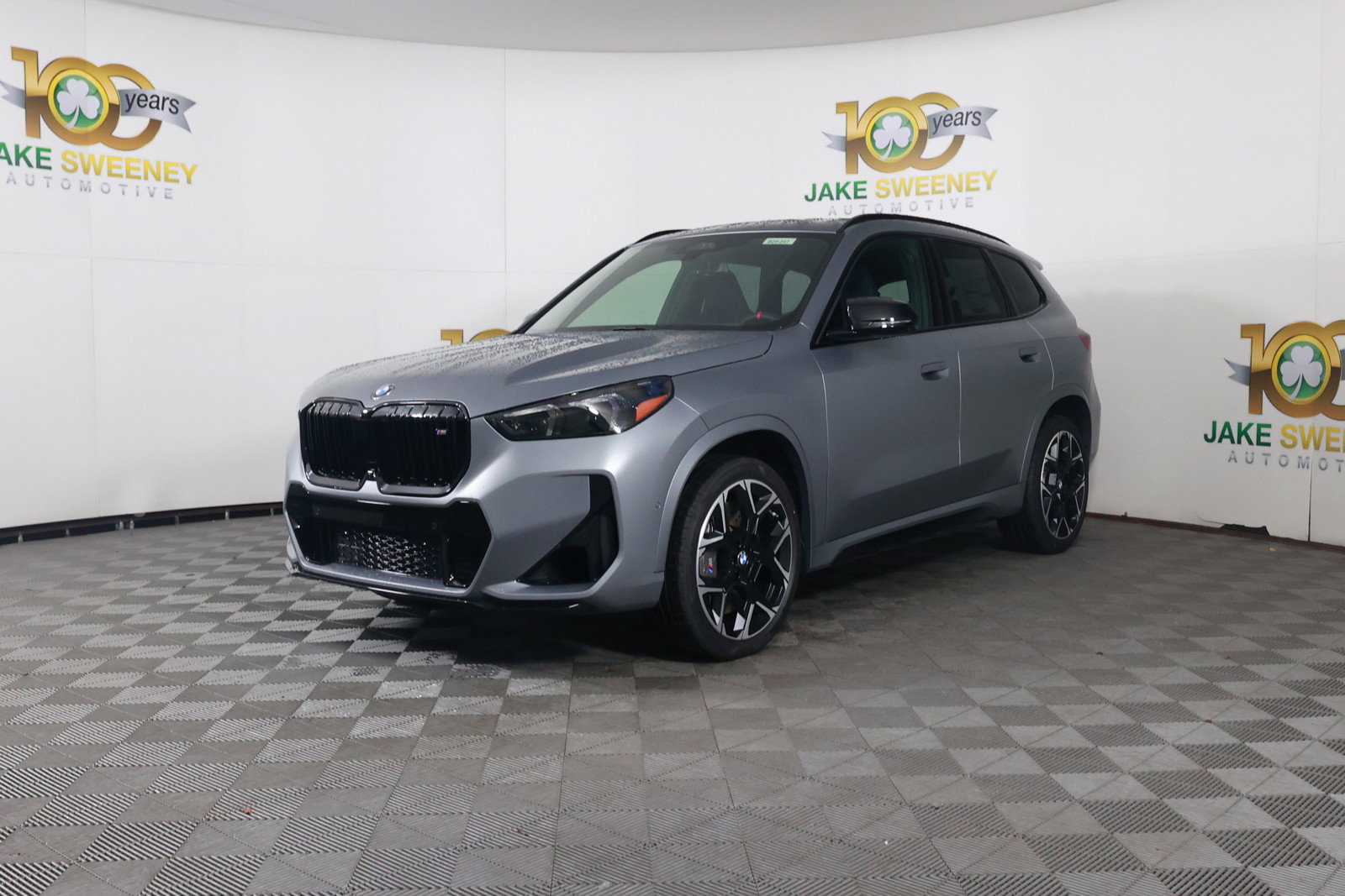 Certified 2025 BMW X1 M35i w/ Premium Package image 3