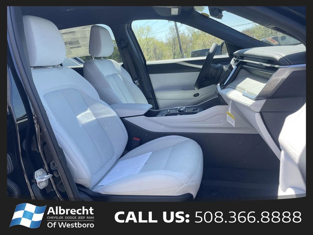 New 2026 Jeep Cherokee Laredo AWD/4WD image 16