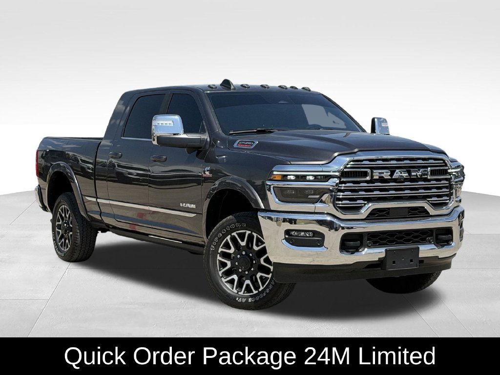 Used 2025 RAM 2500 Limited AWD/4WD image 2