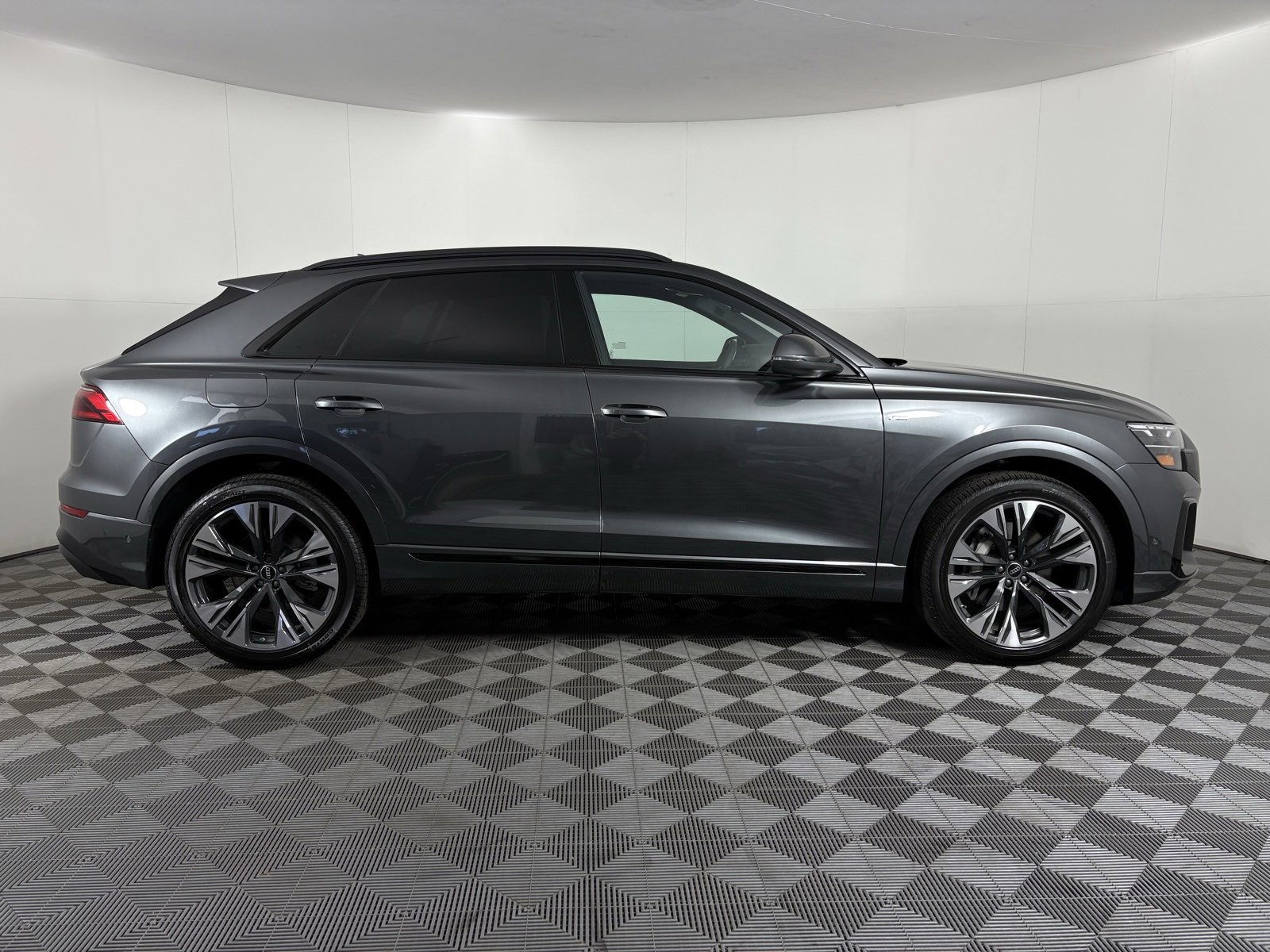 New 2026 Audi Q8 Premium Plus image 9