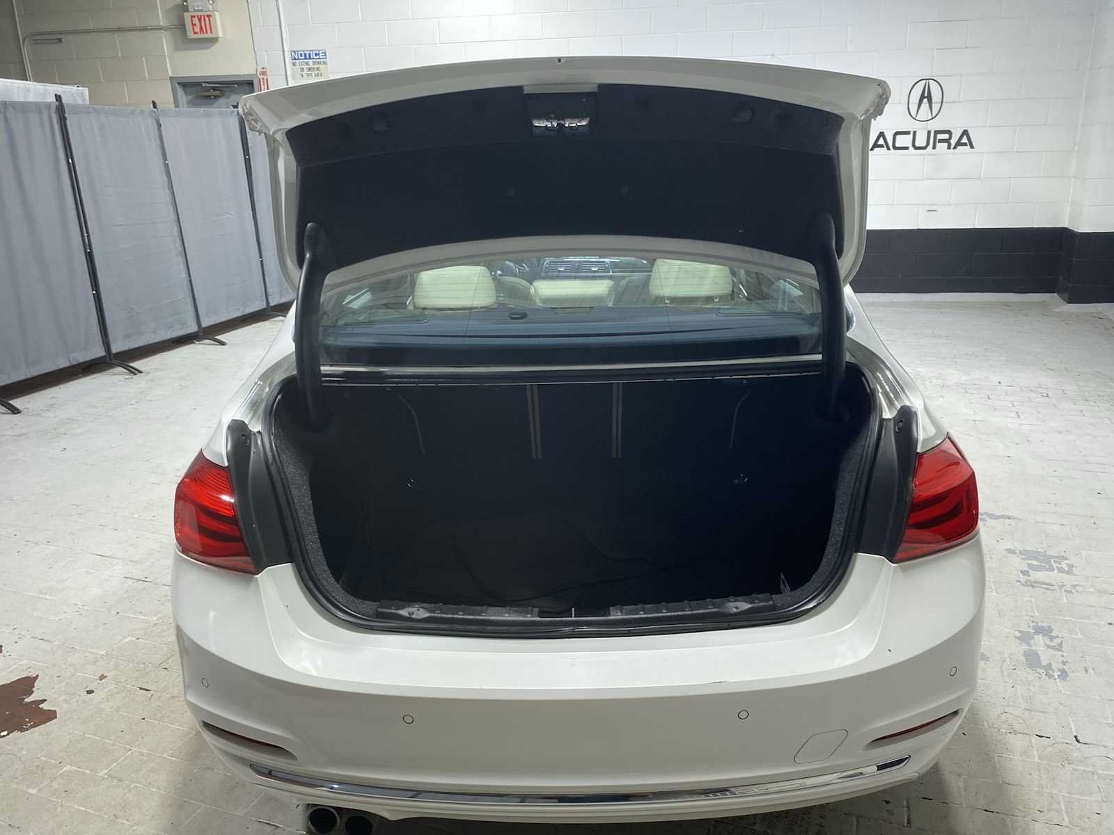 Used 2016 BMW 328i xDrive Sedan AWD/4WD image 19