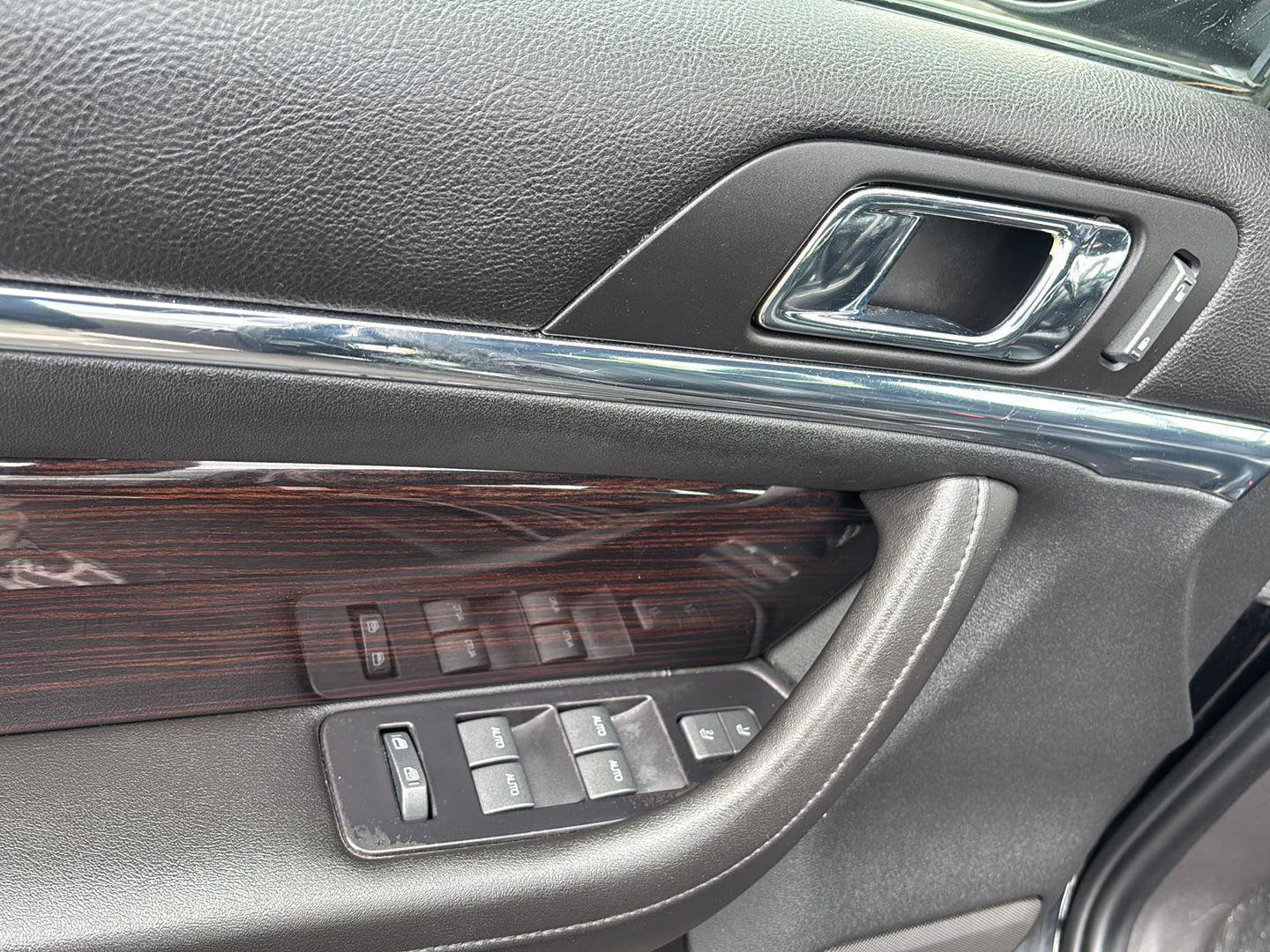 Used 2011 Lincoln MKS AWD w/ 102A Rapid Spec Order Code image 26