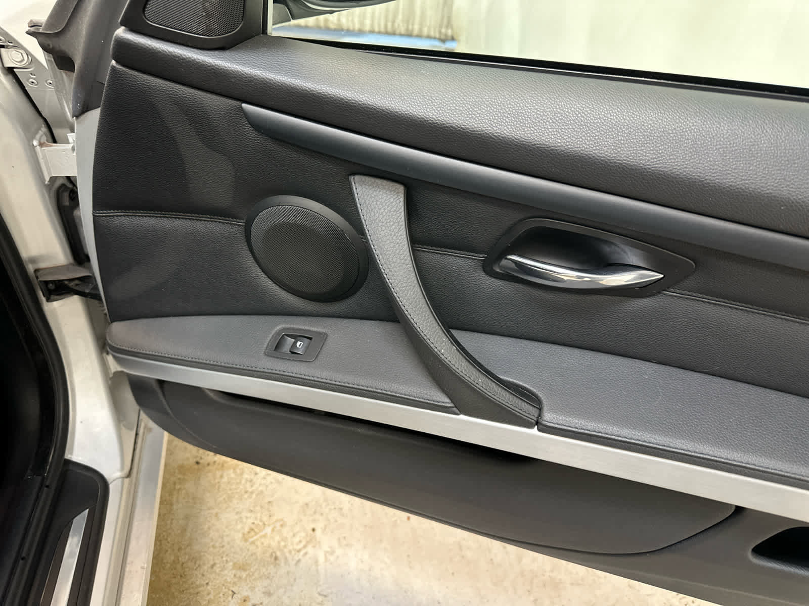 Used 2009 BMW 335i xDrive Coupe image 26