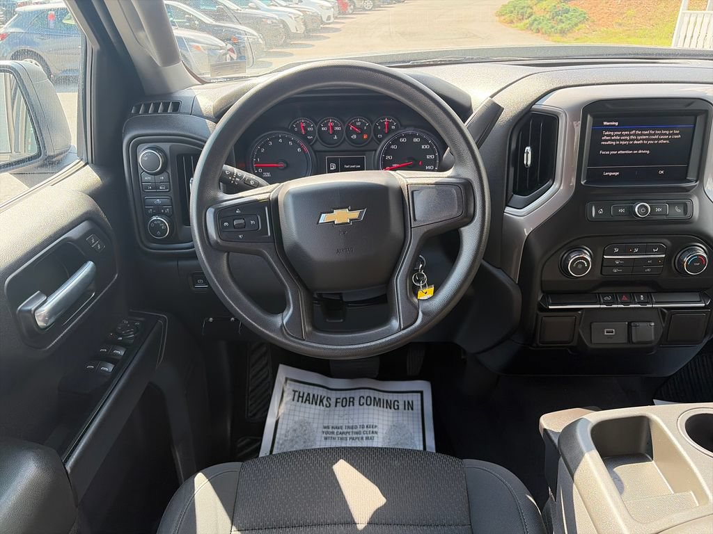Used 2020 Chevrolet Silverado 1500 Custom w/ Custom Value Package AWD/4WD image 14