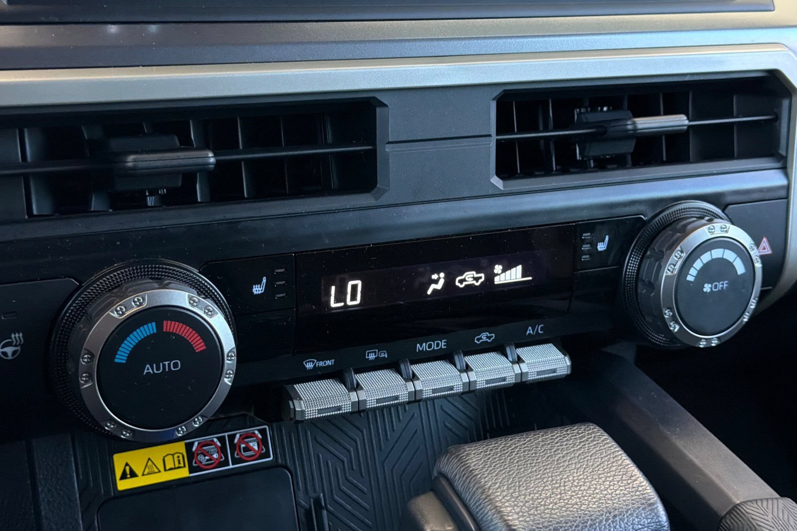 Used 2025 Toyota Tacoma TRD Off-Road w/ TRD Off Road Upgrade Package AWD/4WD image 21