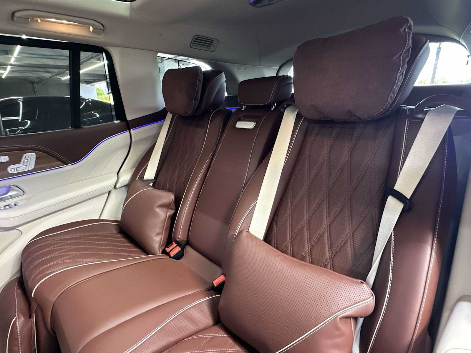 Used 2026 Mercedes-Benz Maybach GLS 600 4MATIC image 22