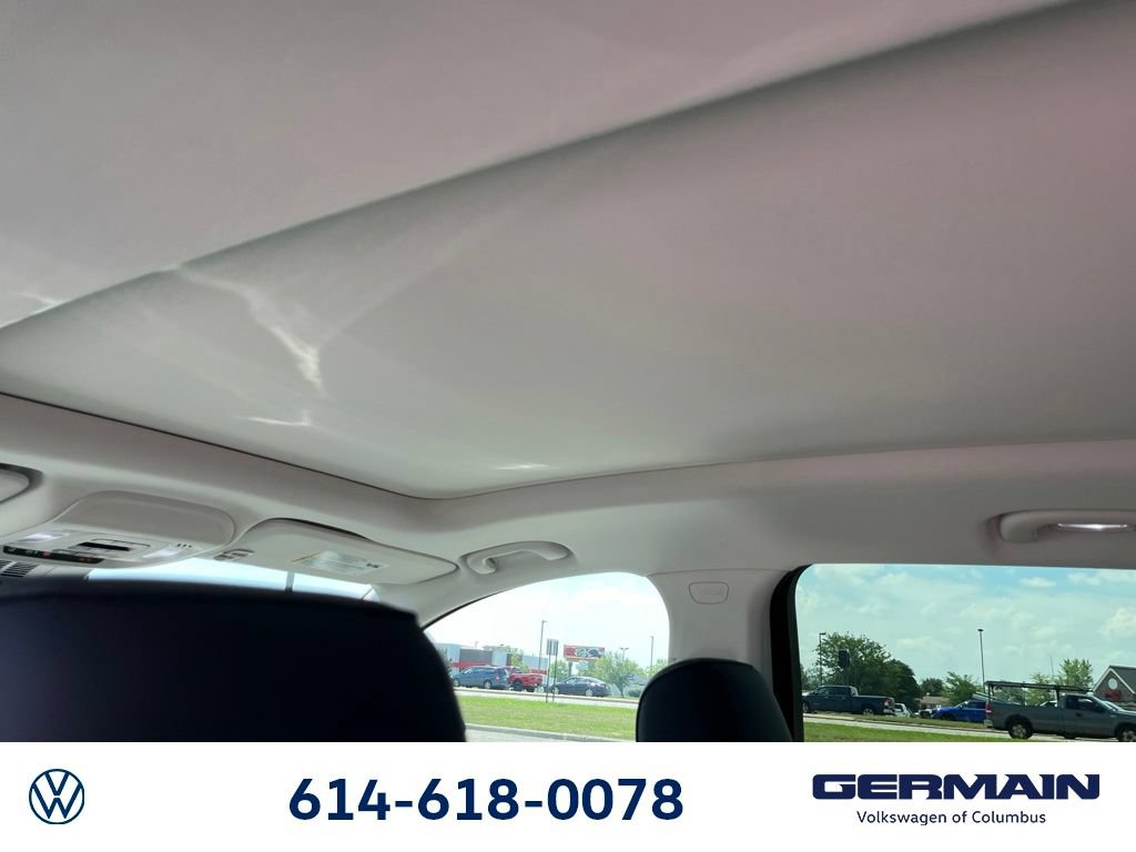 Used 2025 Buick Envision Avenir AWD/4WD image 24
