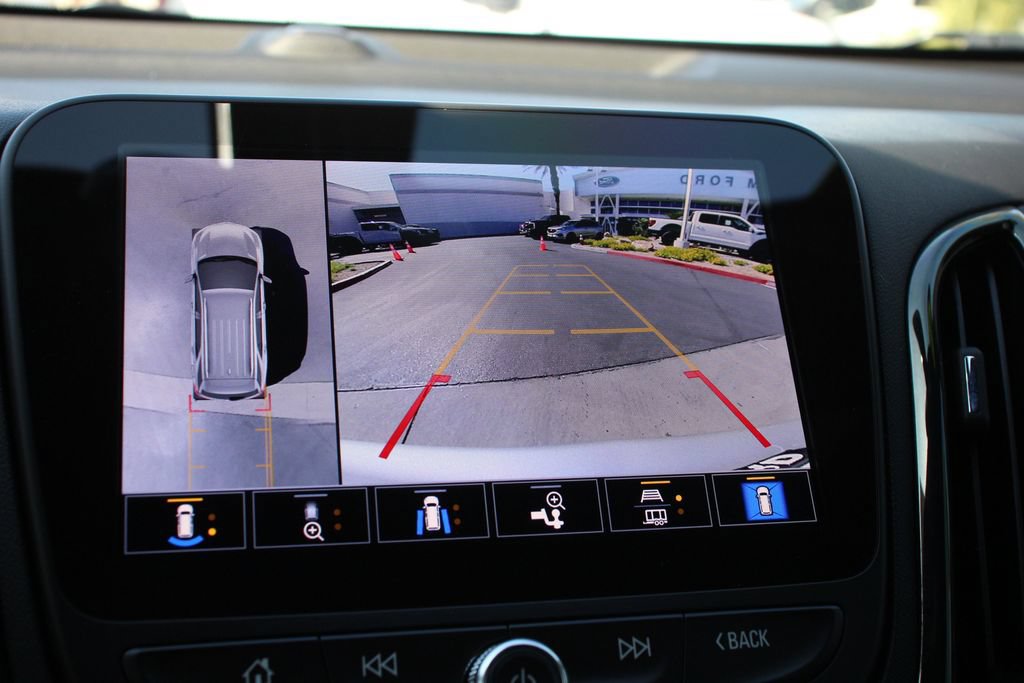 Certified 2022 Chevrolet Equinox RS w/ Infotainment Package FWD image 34