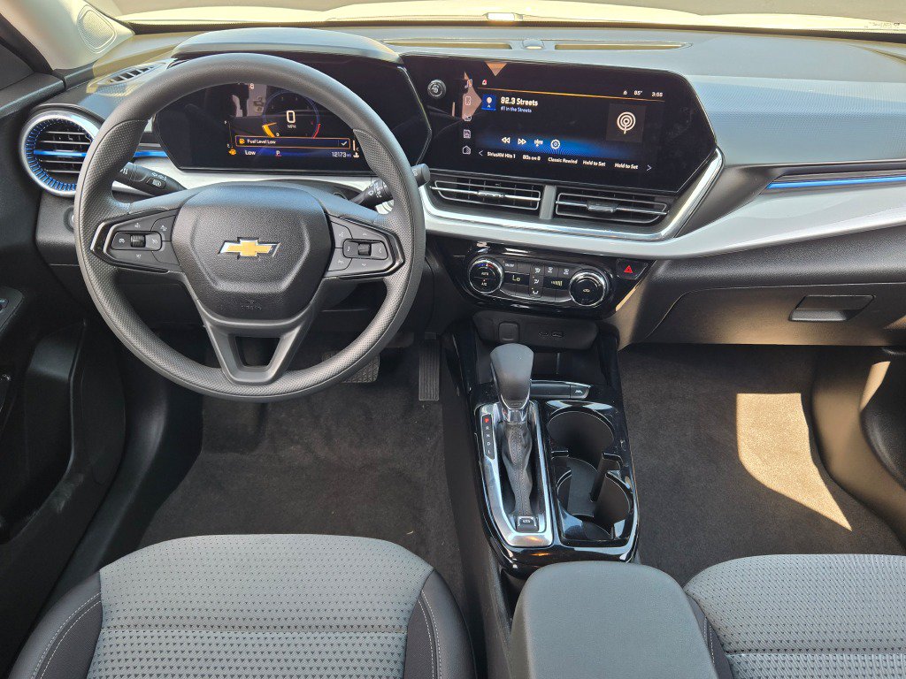 Certified 2026 Chevrolet Trax LT FWD image 18