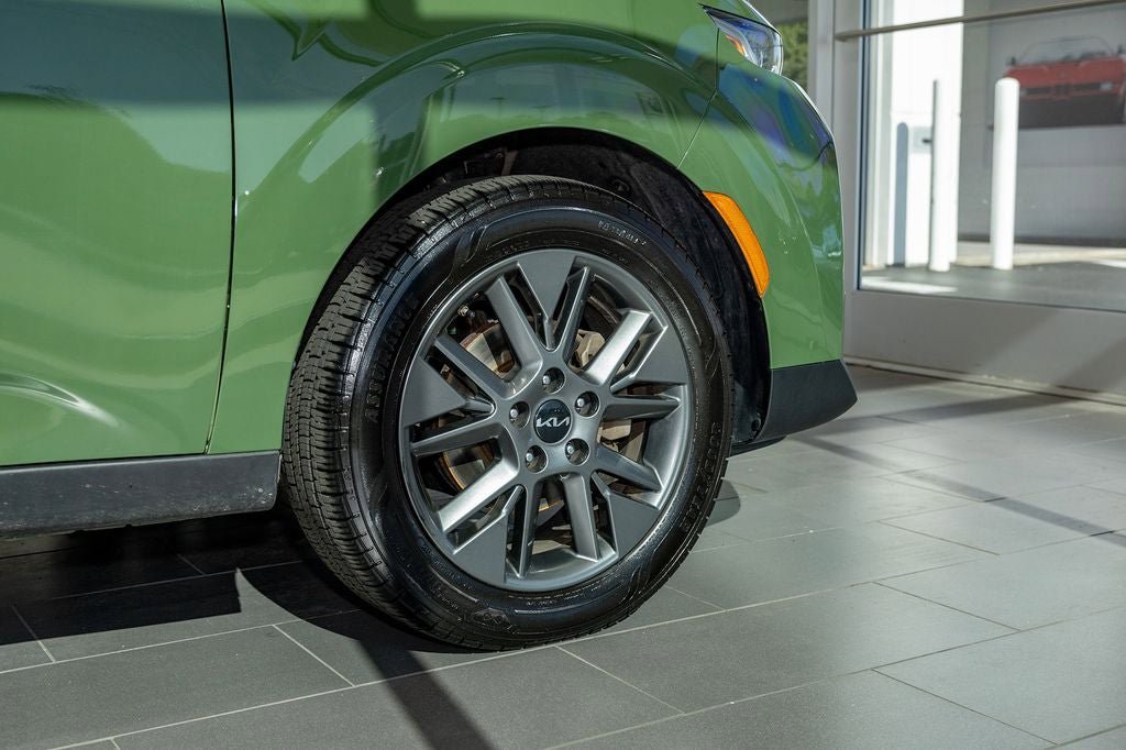 Used 2022 Kia Soul EX FWD image 4