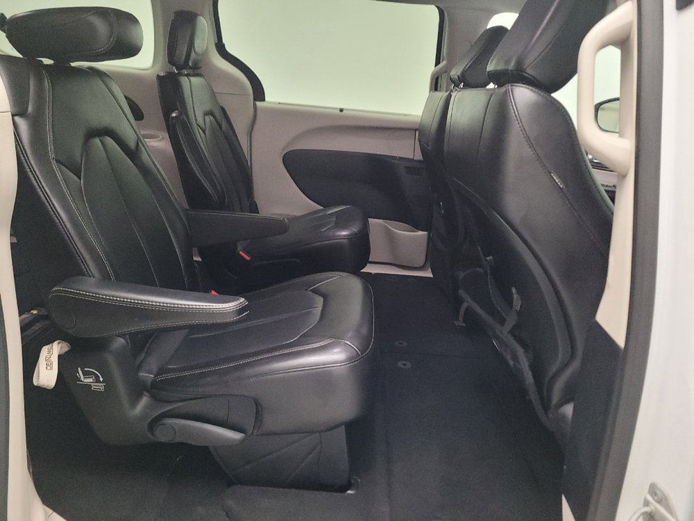 Used 2021 Chrysler Voyager Lxi FWD image 21