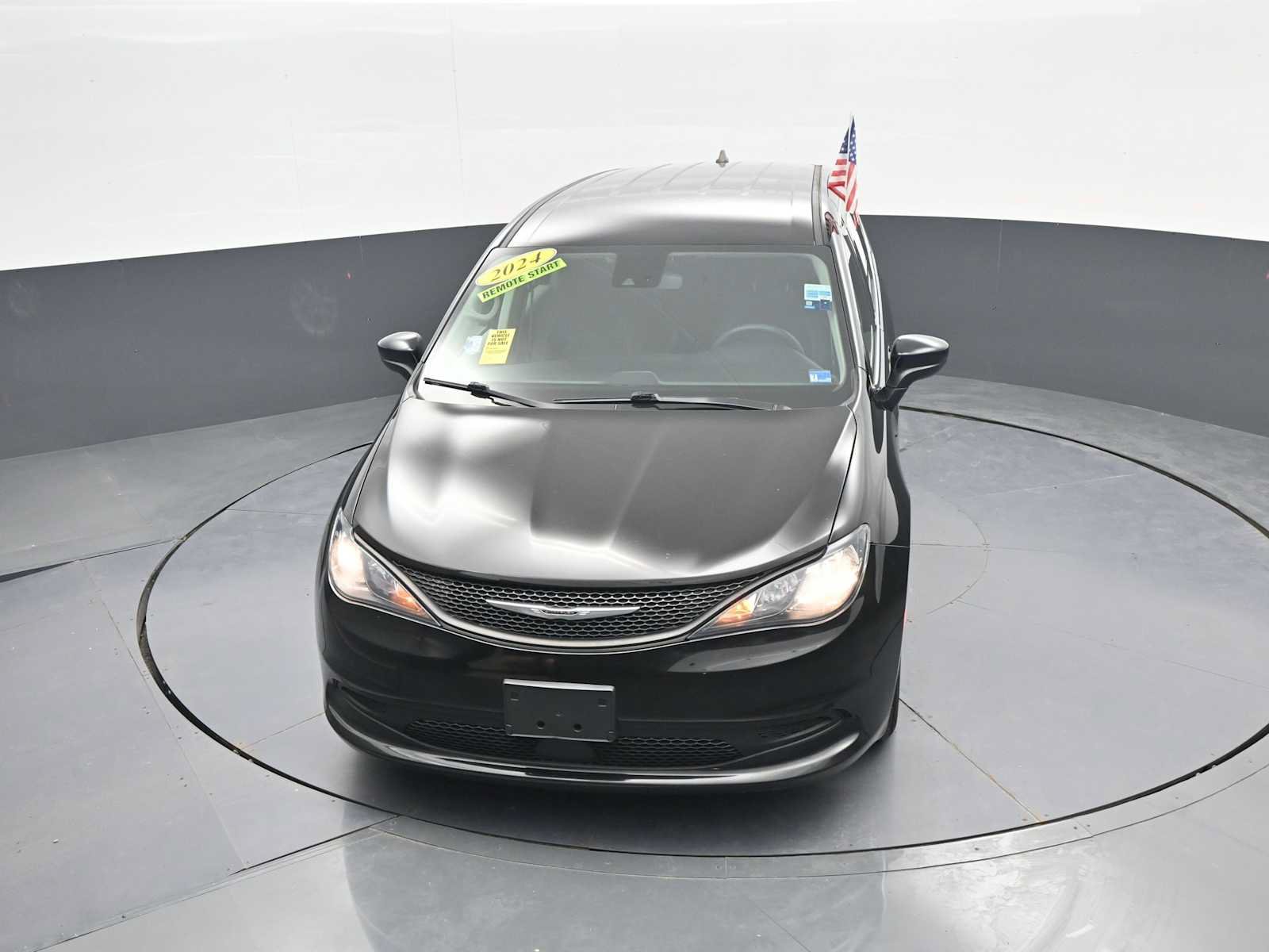Used 2024 Chrysler Voyager LX FWD image 29