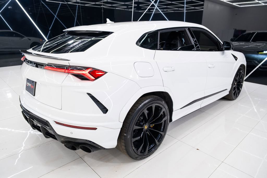 Used 2021 Lamborghini Urus image 20
