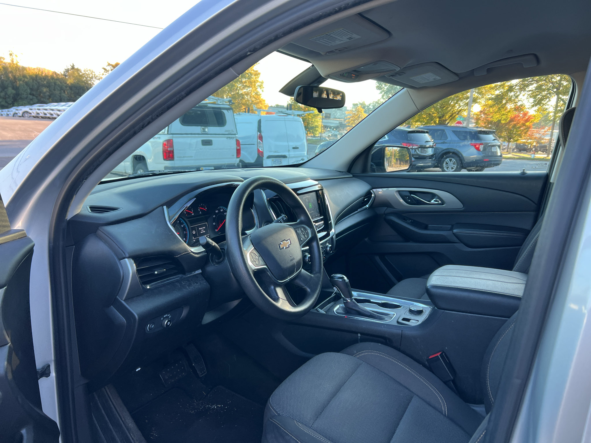 Used 2020 Chevrolet Traverse LS FWD image 13