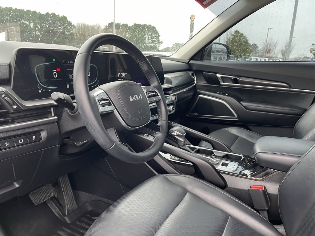 Used 2025 Kia Telluride S image 10