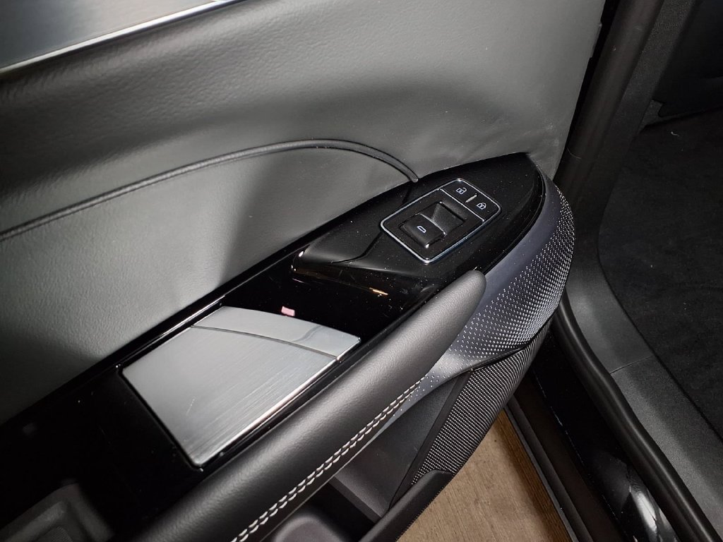 New 2027 Cadillac Lyriq Premium Sport RWD image 11