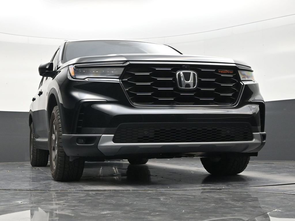 Used 2025 Honda Pilot TrailSport image 26