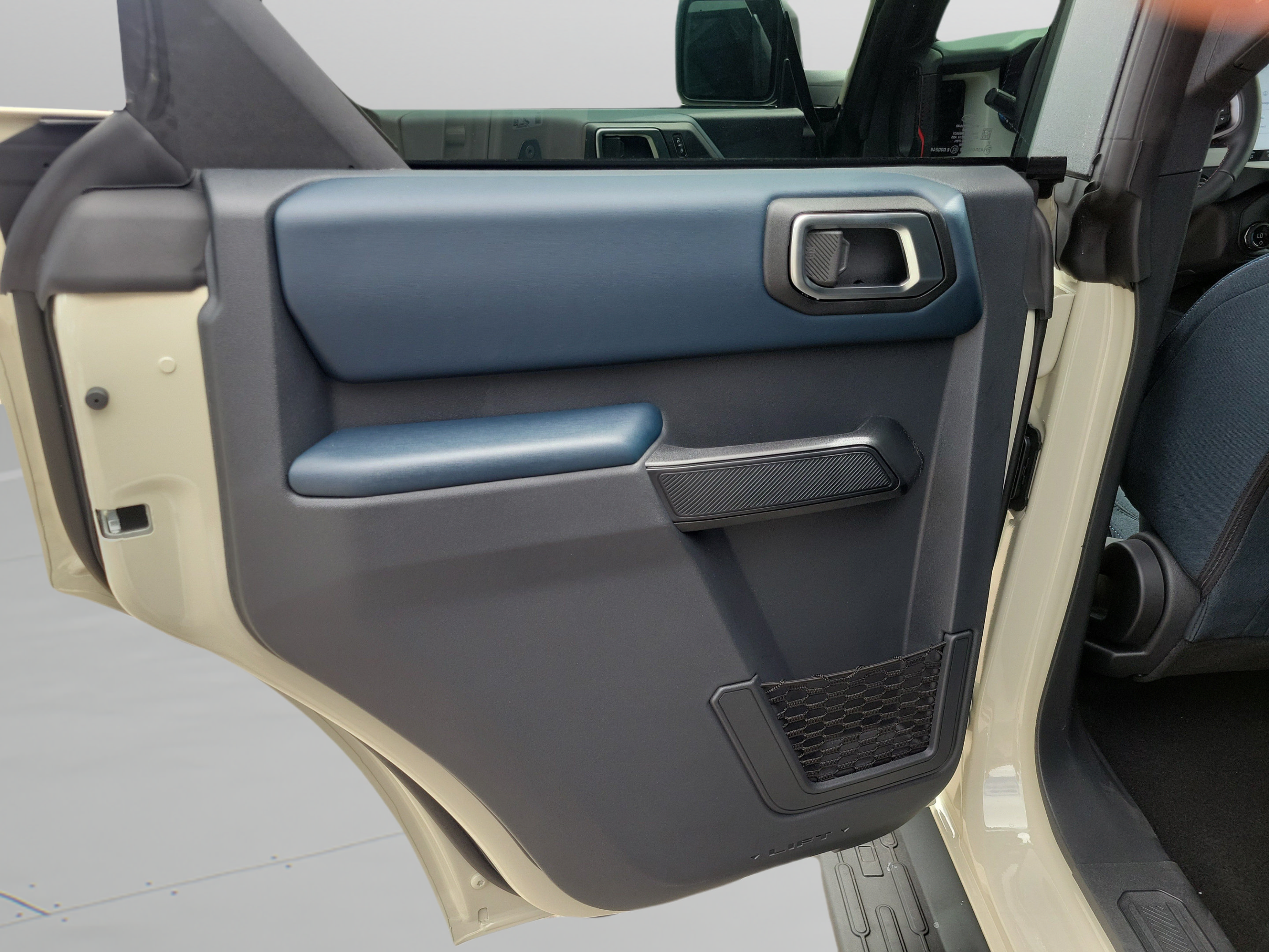 New 2026 Ford Bronco Heritage Edition AWD/4WD image 11
