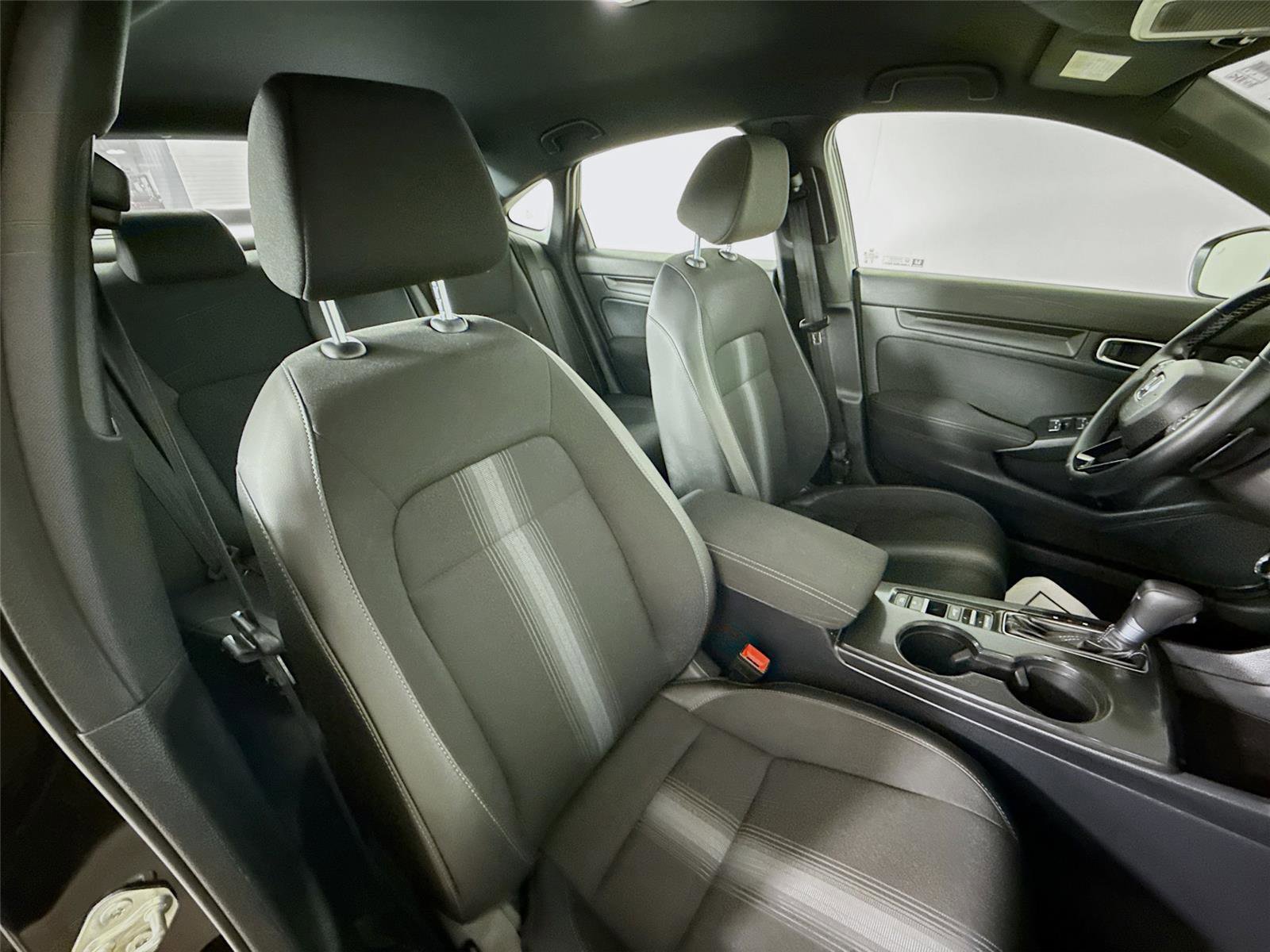 Used 2025 Honda Civic Sport image 26