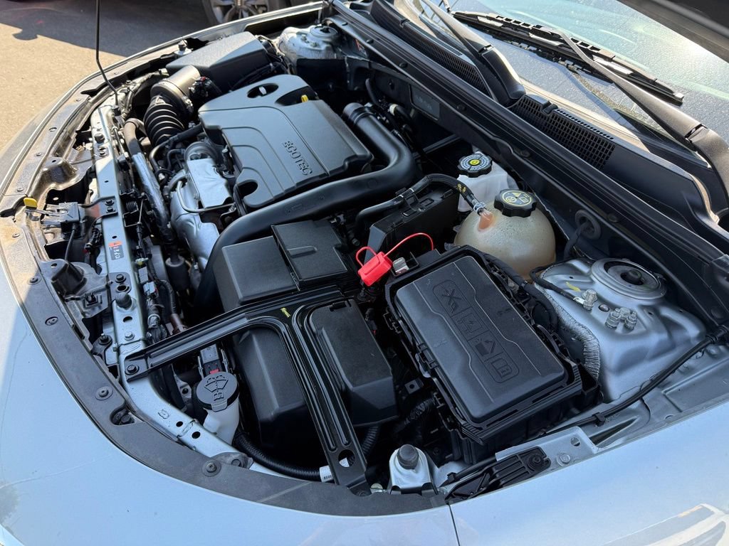 Used 2023 Chevrolet Malibu LT FWD image 28