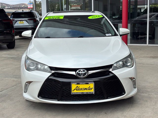 Used 2016 Toyota Camry XSE w/ Moonroof Package FWD image 5