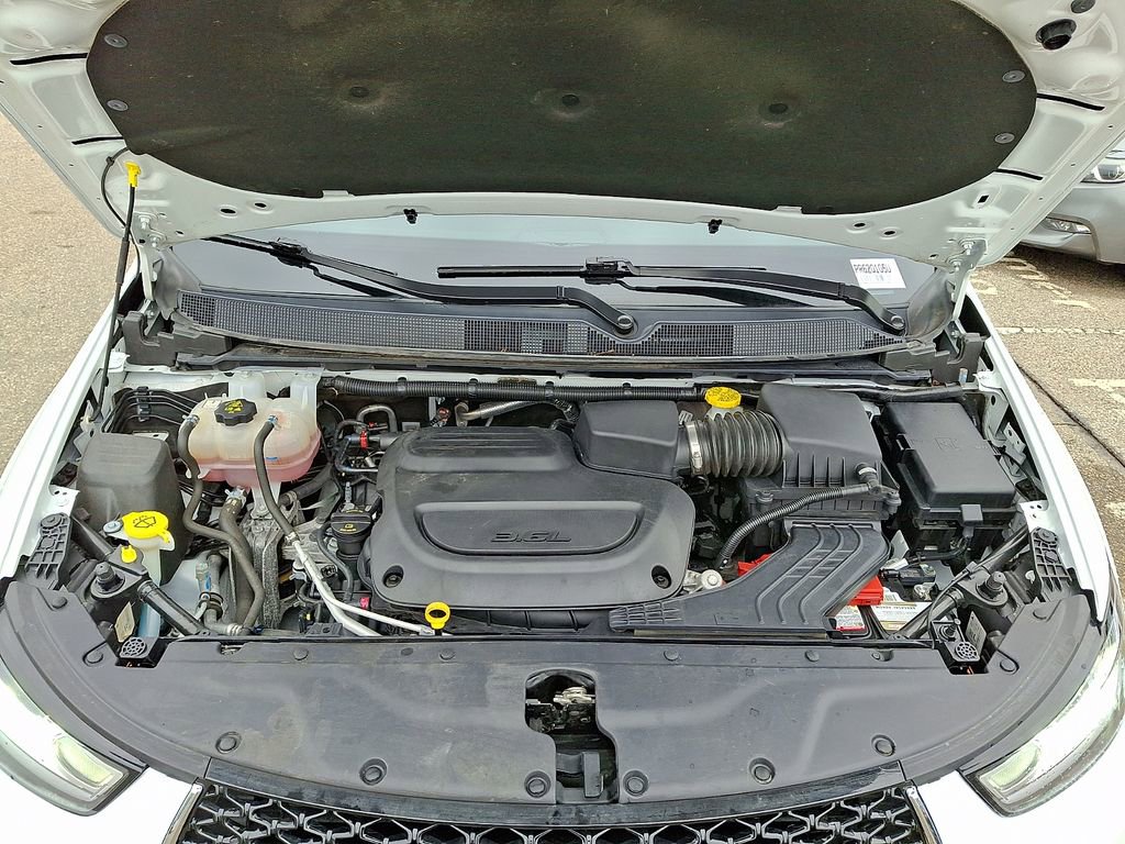 Used 2023 Chrysler Pacifica Touring-L image 29