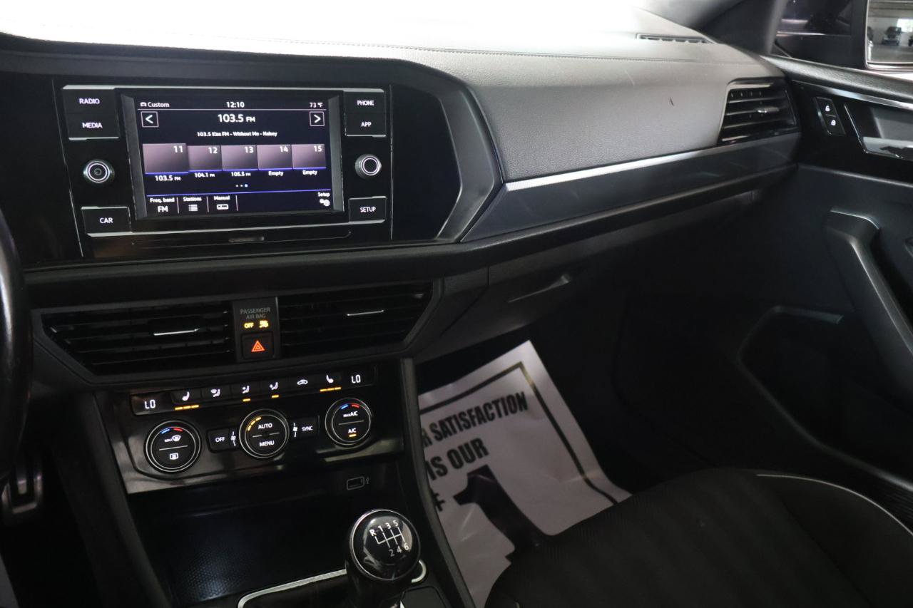 Used 2019 Volkswagen Jetta GLI FWD image 29