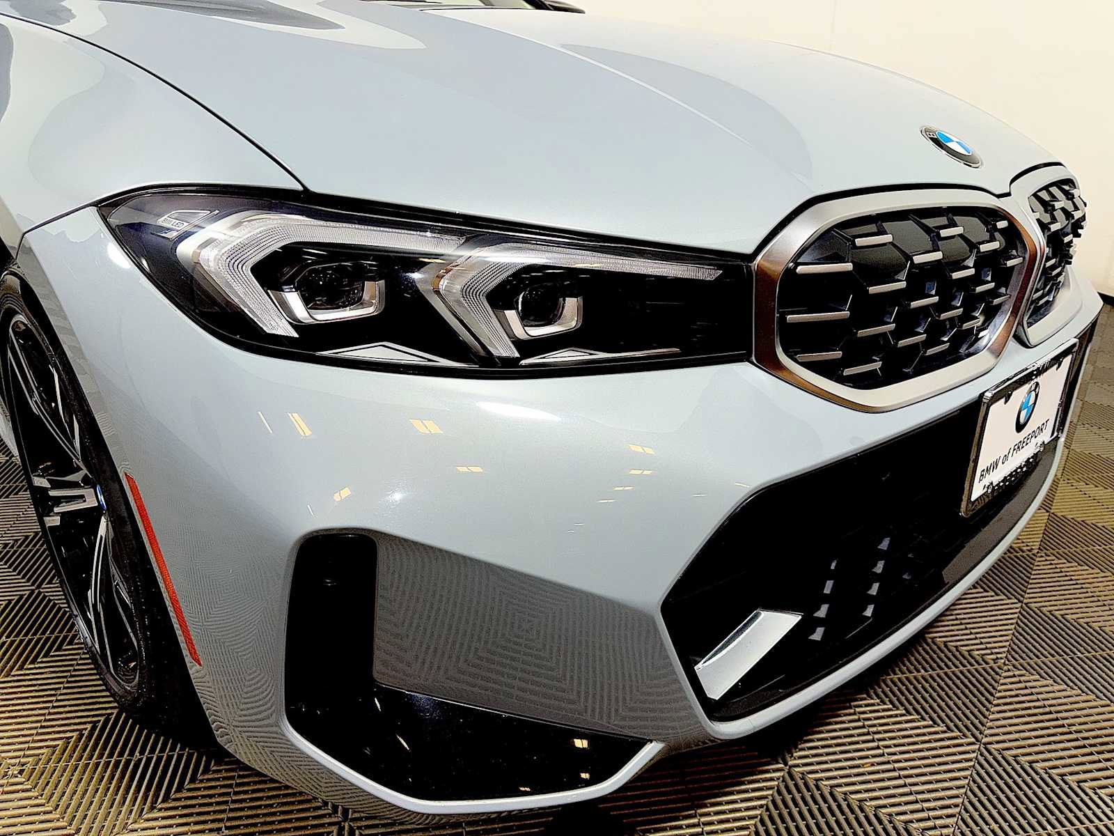 Used 2023 BMW M340i xDrive w/ Premium Package image 25