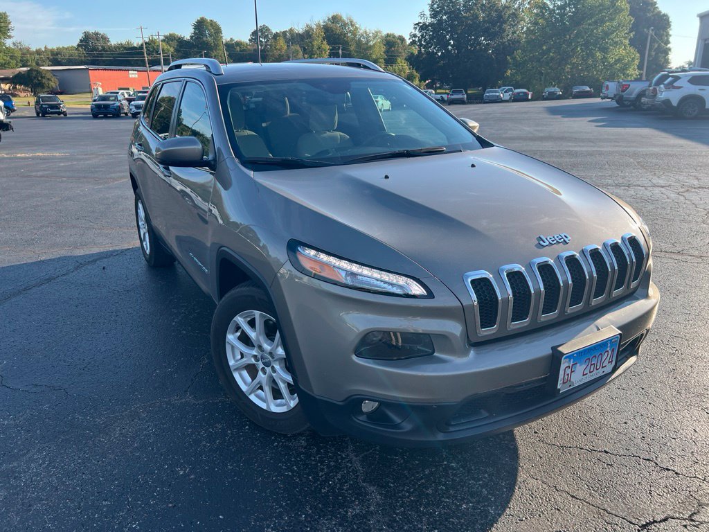 Used 2016 Jeep Cherokee Latitude w/ Comfort/Convenience Group