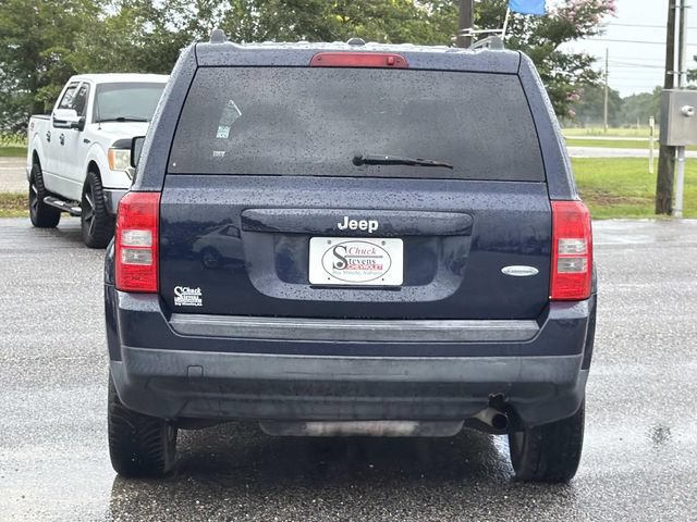 Used 2014 Jeep Patriot Latitude FWD image 7