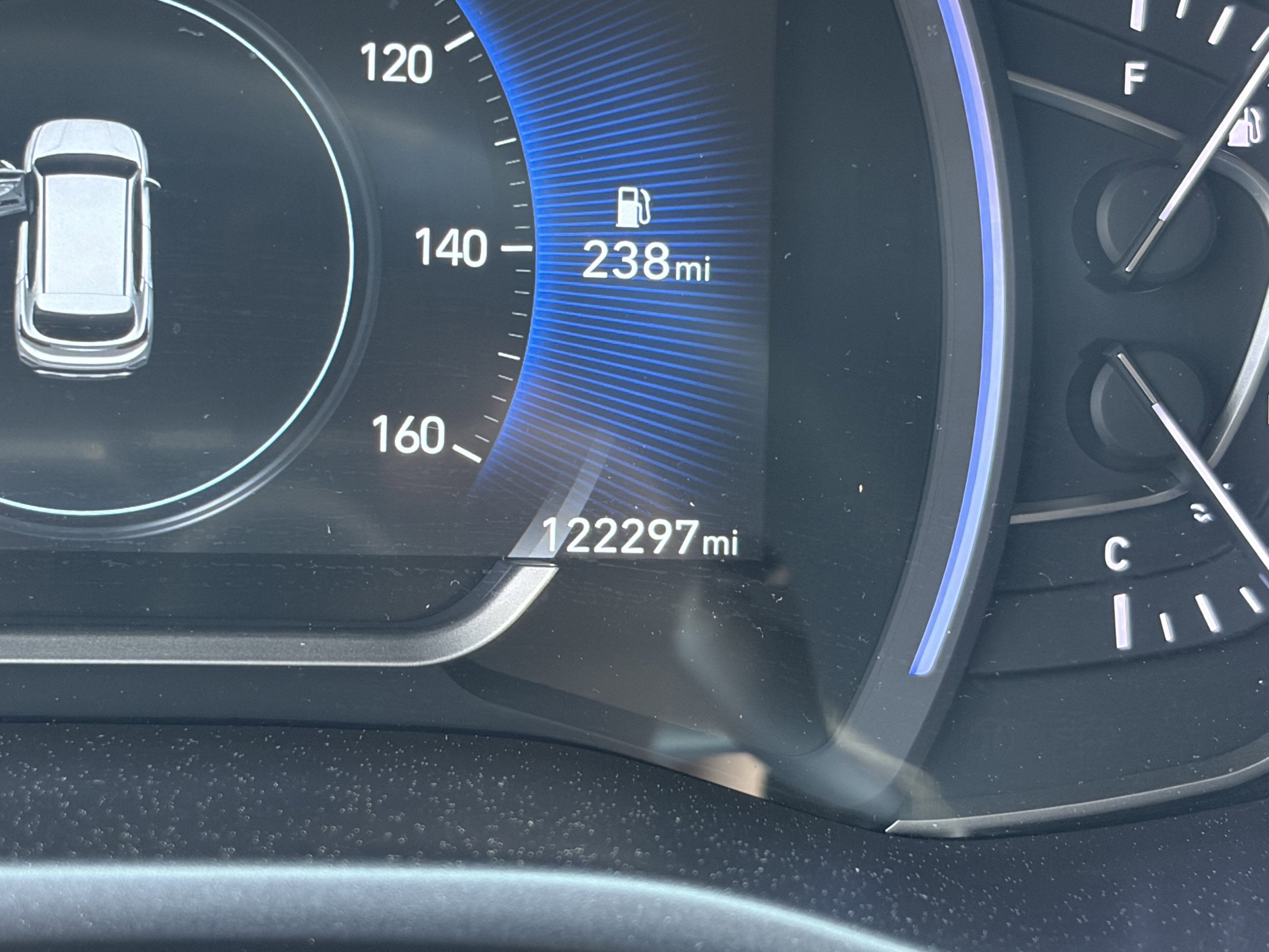 Used 2019 Hyundai Santa Fe Limited FWD image 12