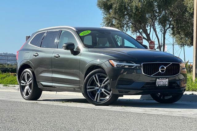 Used 2018 Volvo XC60 T6 Momentum w/ Convenience Package image 2