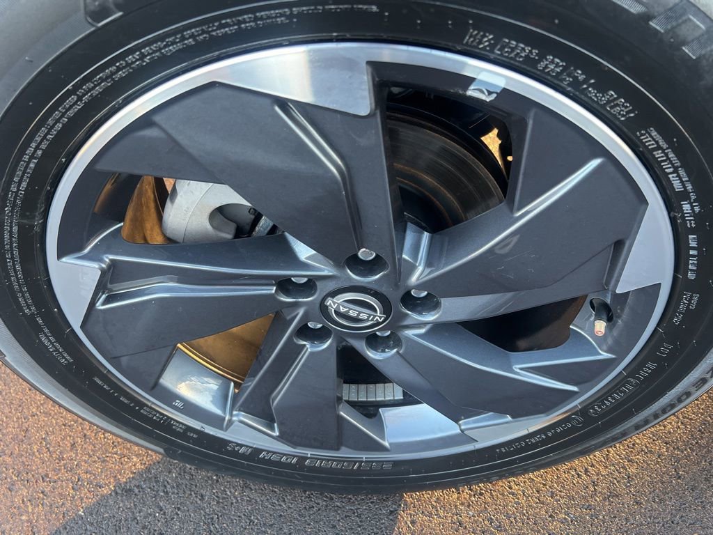 Certified 2024 Nissan Rogue SV image 41