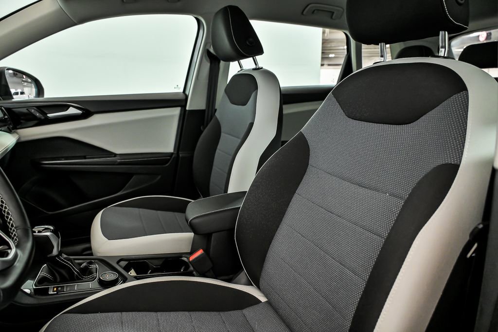 Used 2025 Volkswagen Taos S AWD/4WD image 13