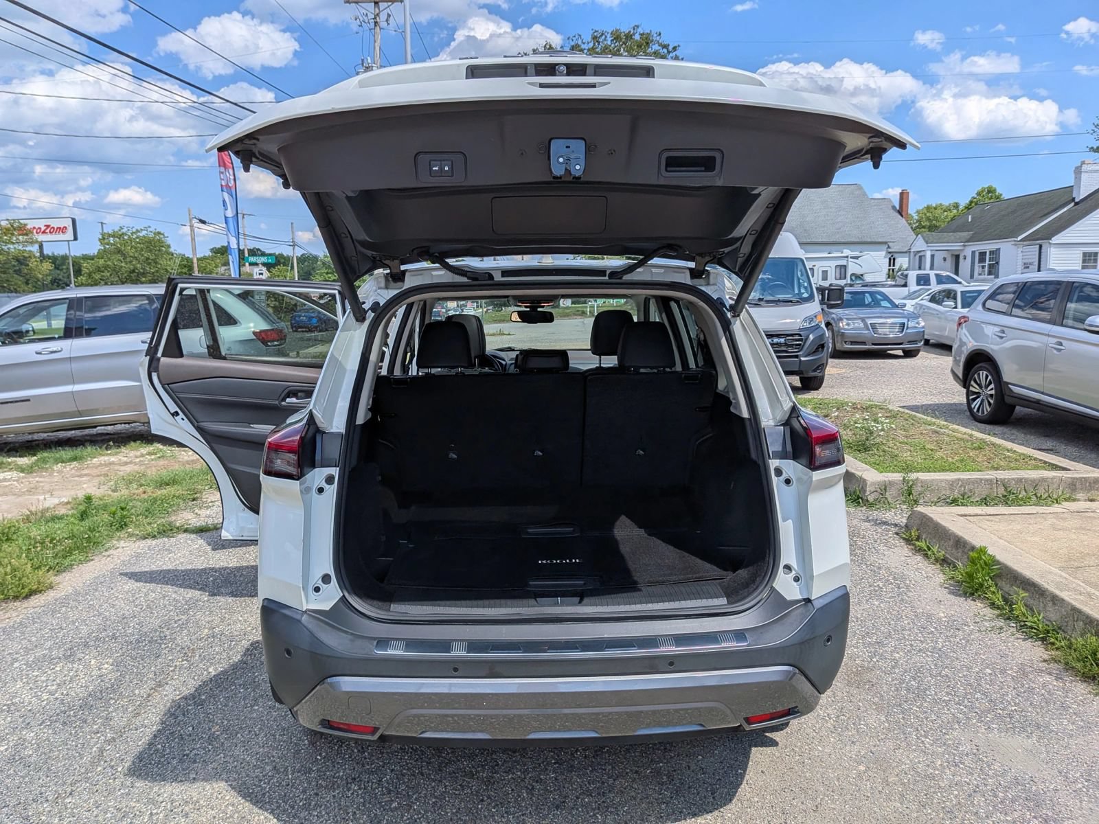 Used 2023 Nissan Rogue SL AWD/4WD image 31
