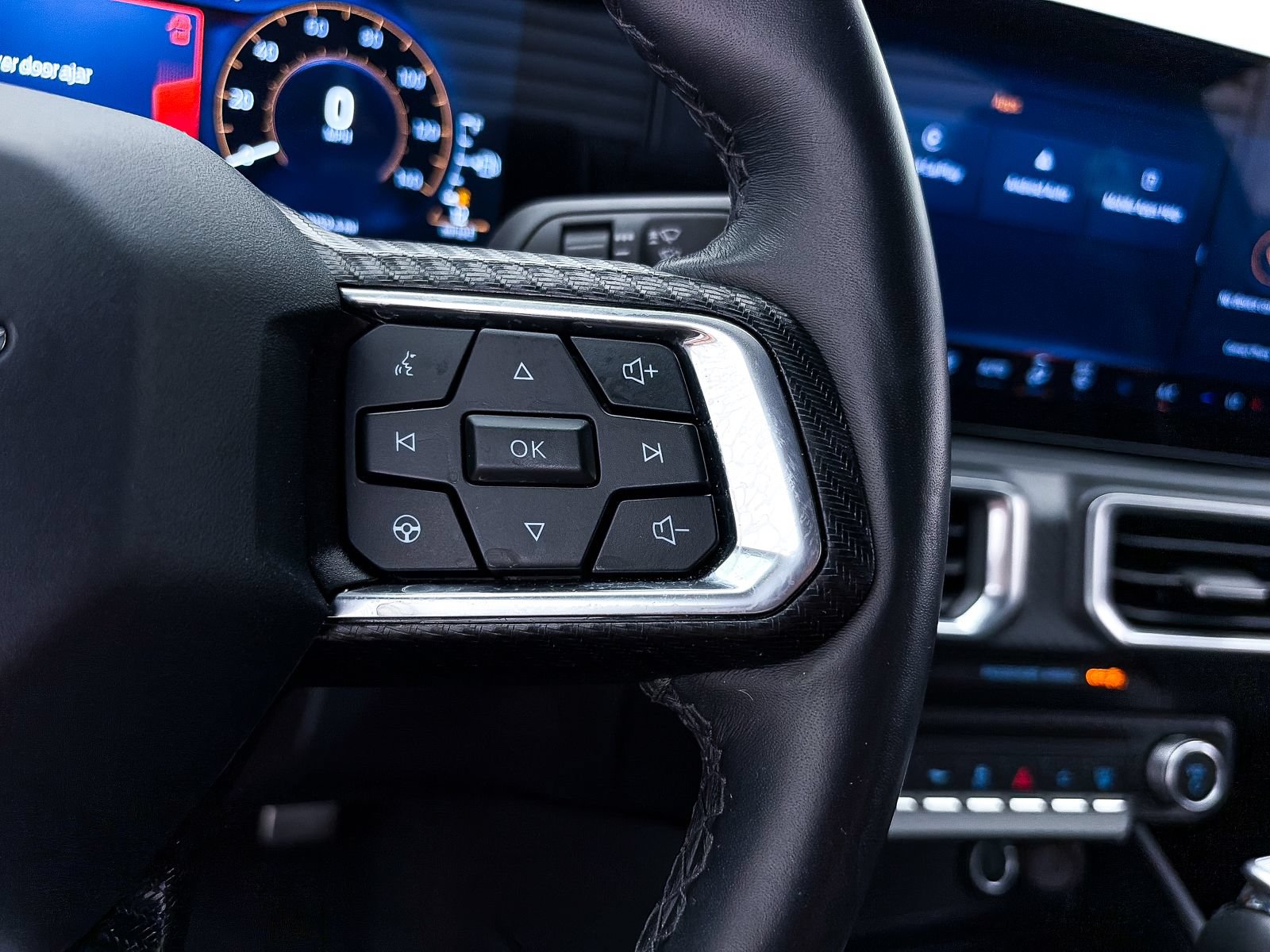 Used 2025 Ford Mustang Premium RWD image 32