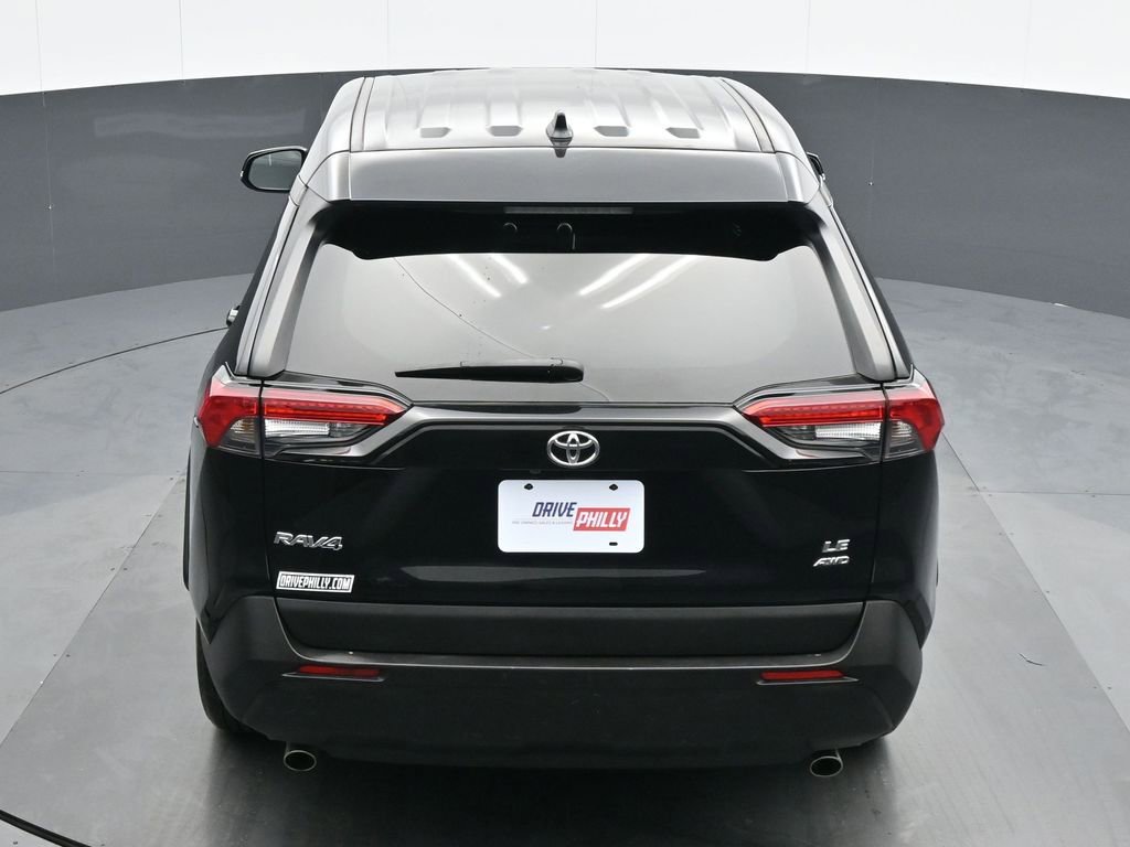 Used 2022 Toyota RAV4 LE image 20