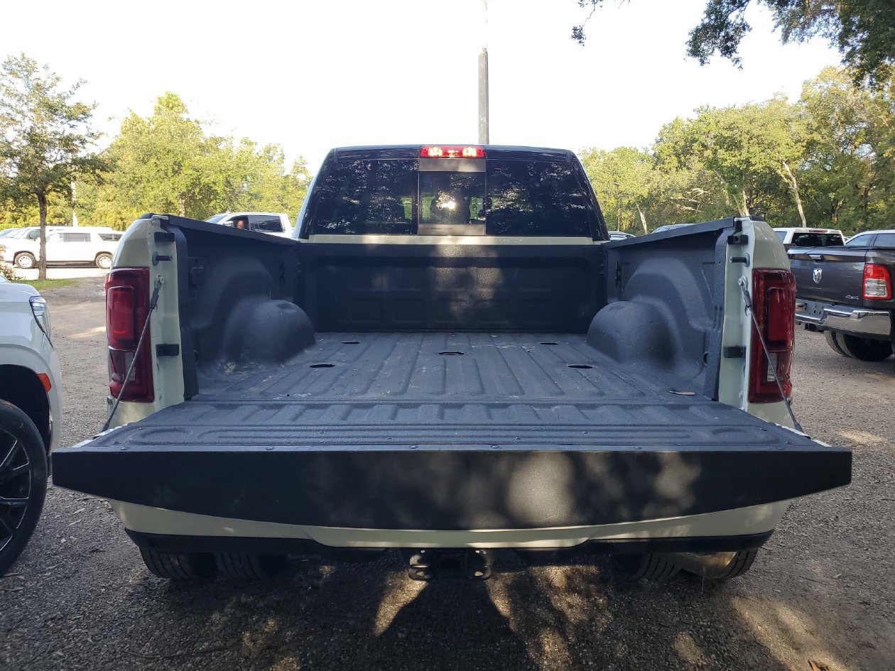 Used 2026 RAM 3500 Limited w/ Bed Utility Group AWD/4WD image 9