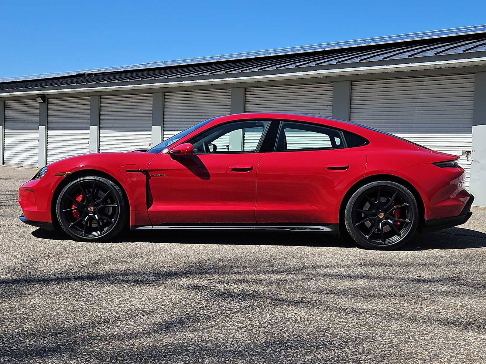 New 2026 Porsche Taycan GTS image 2