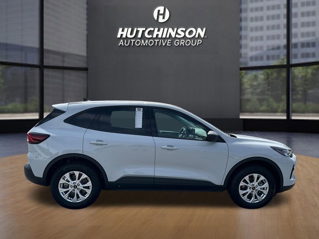 Used 2025 Ford Escape Active AWD/4WD image 8